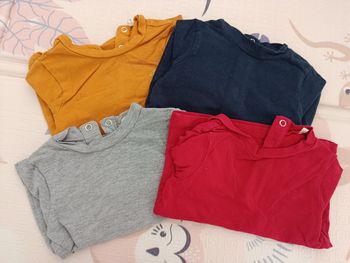 Lot de 4 maillots manches longues 9 mois