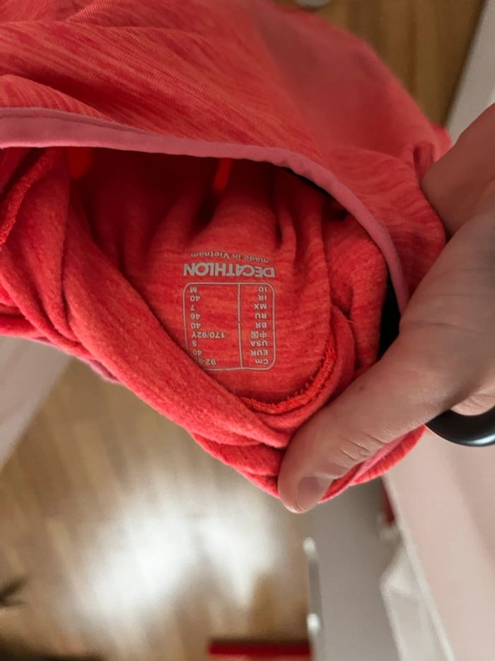 Pull de sport - photo numéro 3
