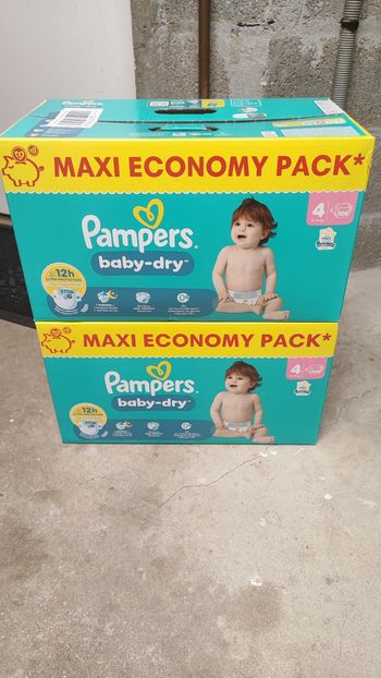 Lot 2 cartons couches Pampers baby dry taille 4