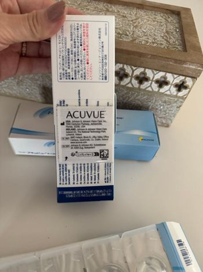 Lot boîte lentilles de contact - photo numéro 5