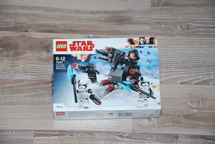 Lego Star Wars 75197 Battle Pack experts du Premier Ordre neuf