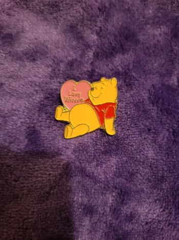 Pin's winnie l'ourson disney