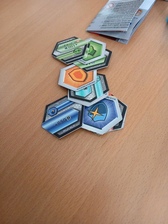 Lot de 15 bakugan + cartes magnetiques + cartes collection - photo numéro 14