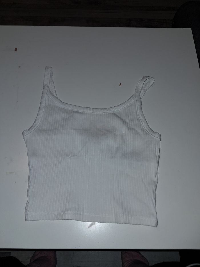 Top court par lot noir et blanc - photo numéro 5