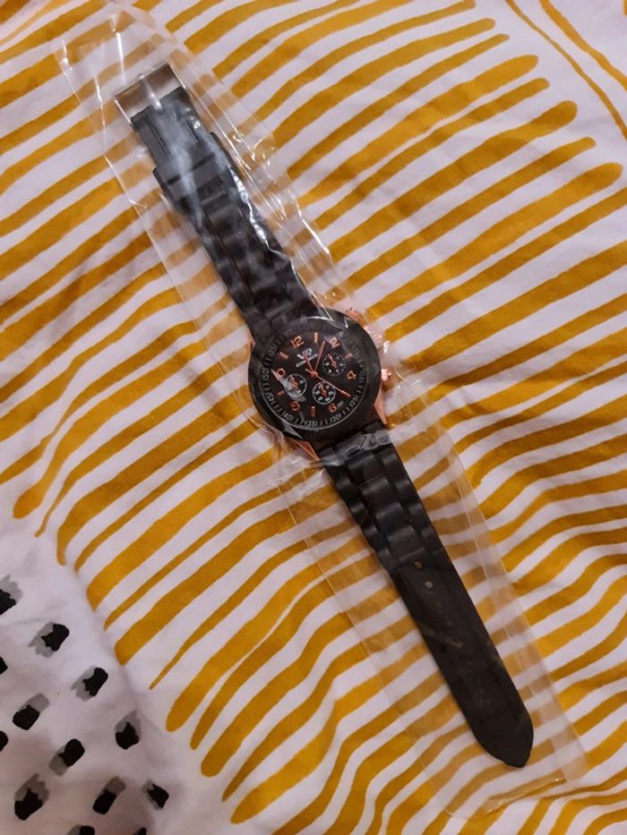Montre femme neuve - photo numéro 2