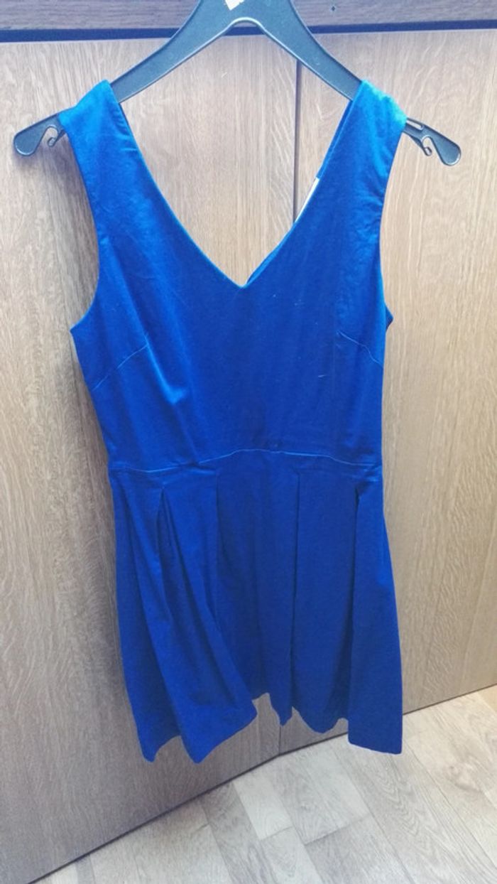 Robe cintrée - photo numéro 3