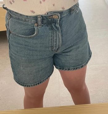 Short taille haute bershka XS