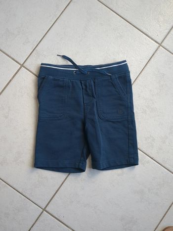 Short bleu foncé garçon 3 ans