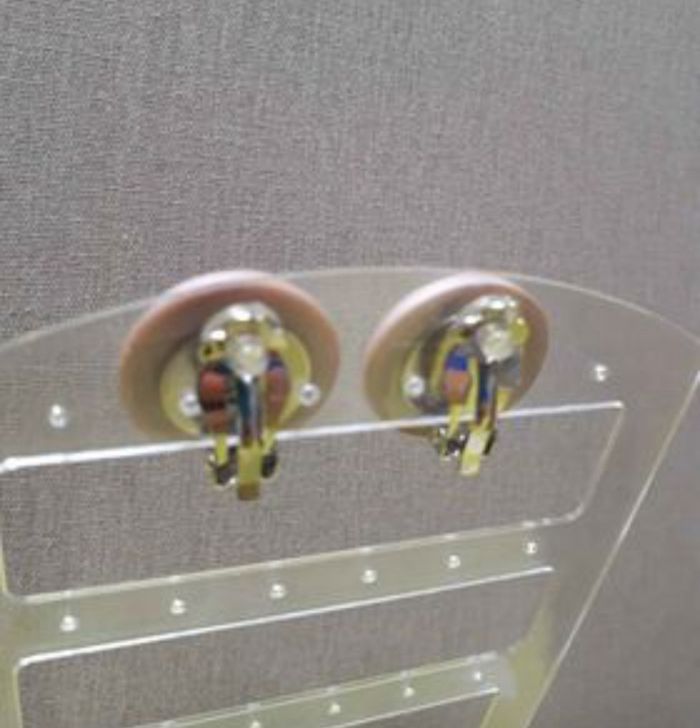 Boucles d'oreilles clips violet mat - photo numéro 2