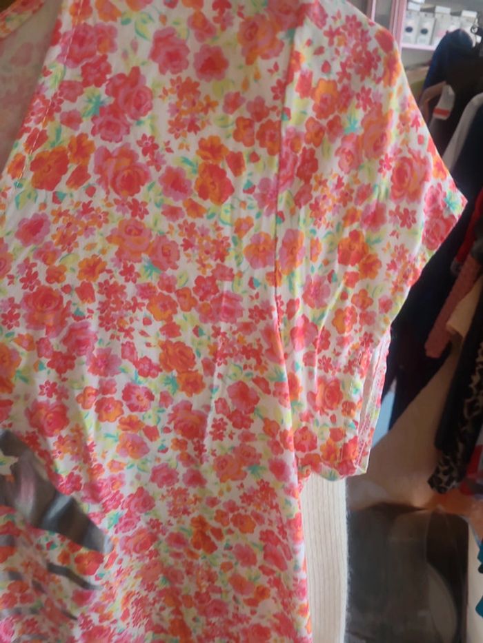 Tee shirt fleuri - photo numéro 3