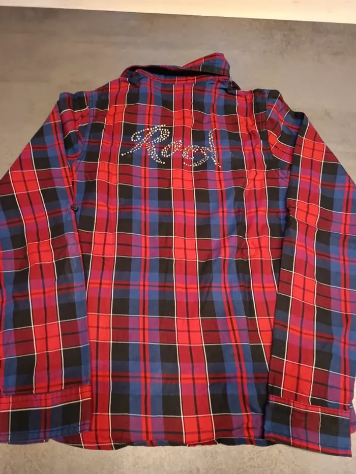Vends chemise a pression taille 12 ans Bil K . - photo numéro 5