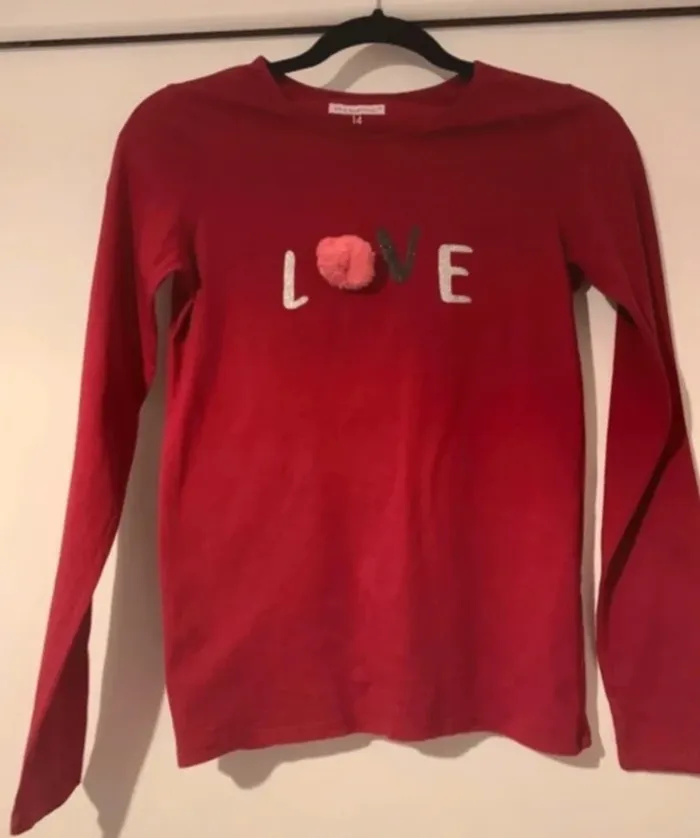 TEE shirt