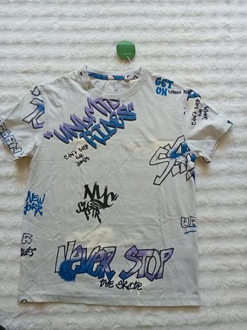 Tshirt graffiti garcon neuf 8ans 🩶💙