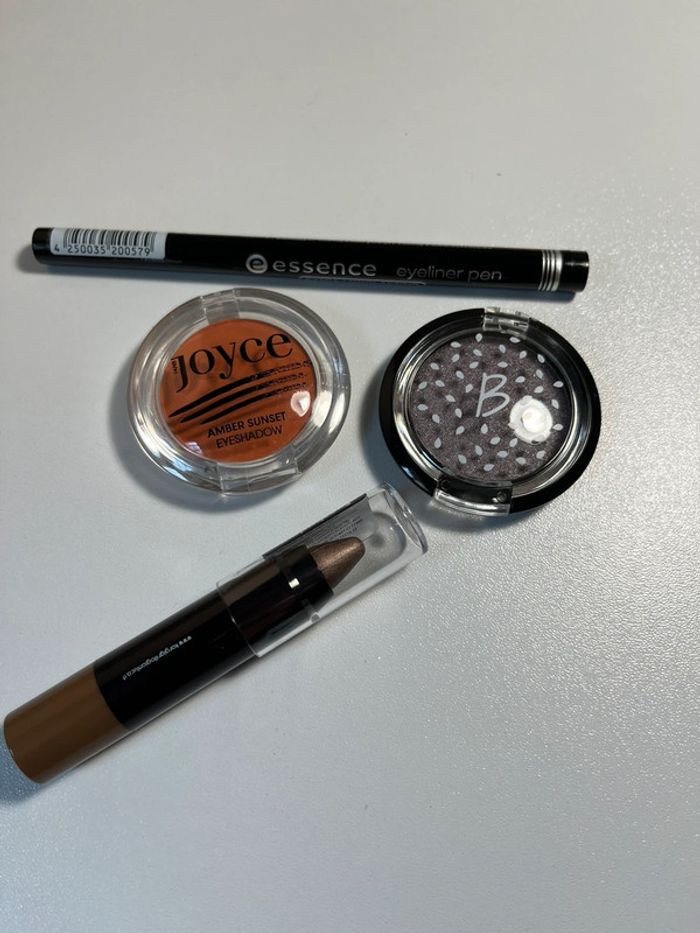 Lot maquillage yeux - photo numéro 2