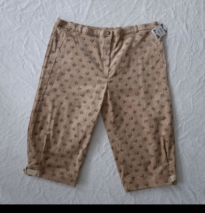 Pantacourt modissimo d'environ 72 cm en 48