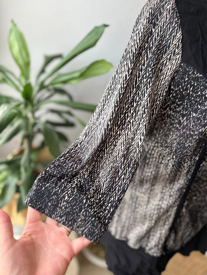 Blouse manche longue motif léopard - Diane Laury - taille 40/L - en très bon état - photo numéro 2