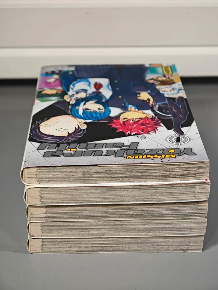 Lot Manga Mission Yozakura Family 1 à 5 VF - photo numéro 6
