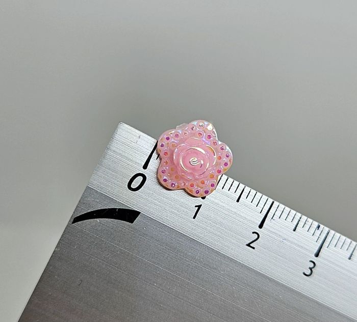 Paire de boucles d'oreilles.
Neuve.
Flower pink - photo numéro 4