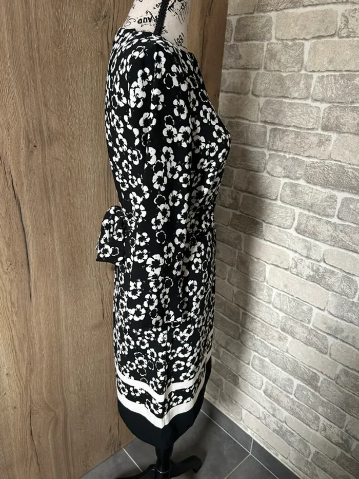 Robe casual imprimée fleurie taille 34 - photo numéro 2