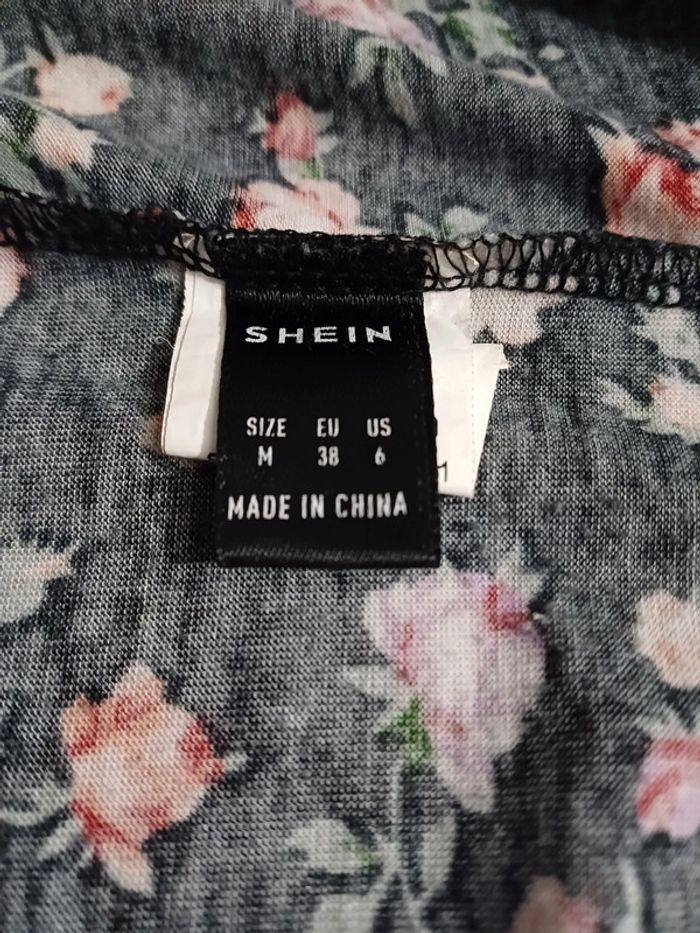 Robe fleuri d'été Taille : M En très bon état - photo numéro 3