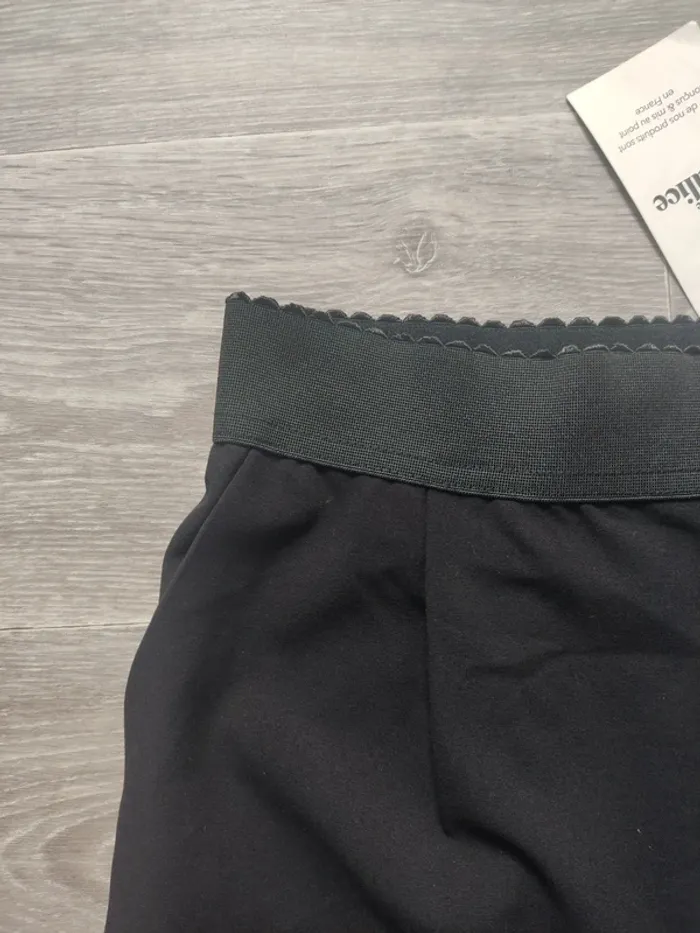 Pantalon stretch large ceinture coupe fleur noir avec poches taille 38 Grain de Malice neuf - photo numéro 4