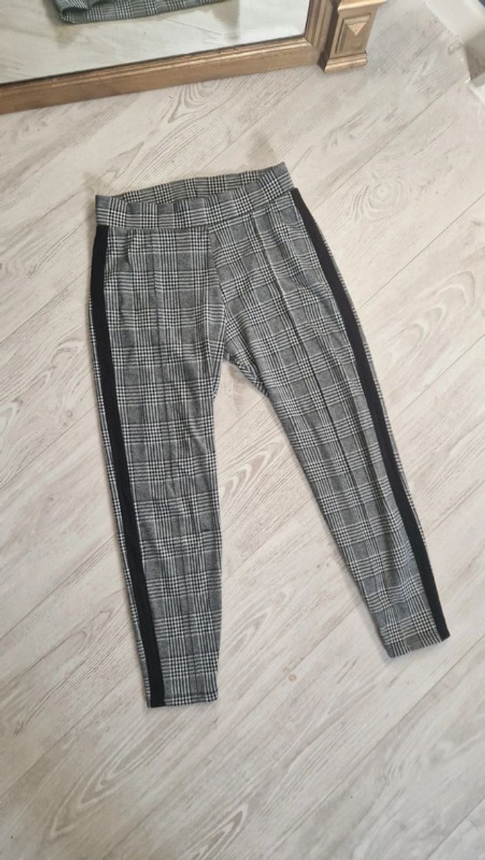 Pantalon stretch motif écossais noir et blanc New Yorker 💫 Taille M