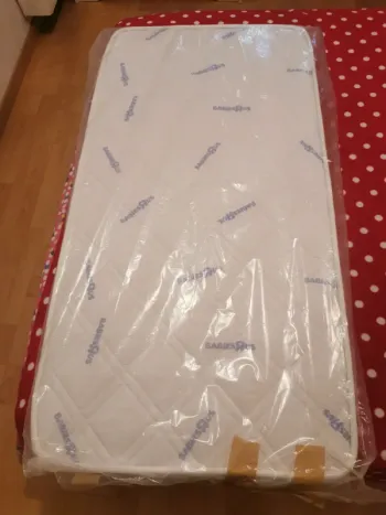 Matelas lit bébé