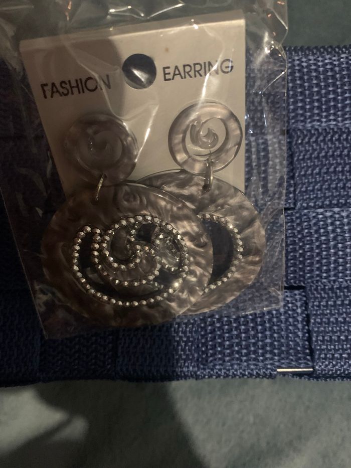 Boucle d’oreille - photo numéro 2