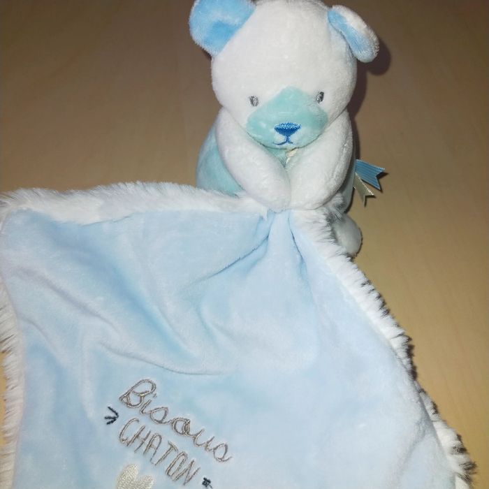 Doudou et Compagnie ours bleu blanc mouchoir Bisous chaton - photo numéro 2