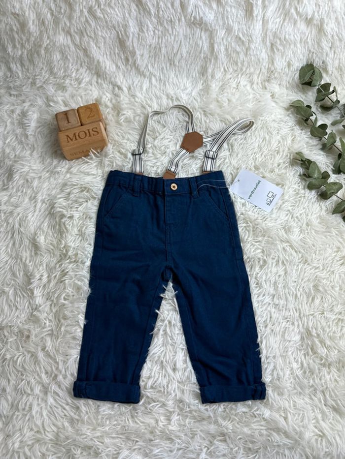Pantalon bleu marine avec bretelle vertbaudet taille 12 mois
