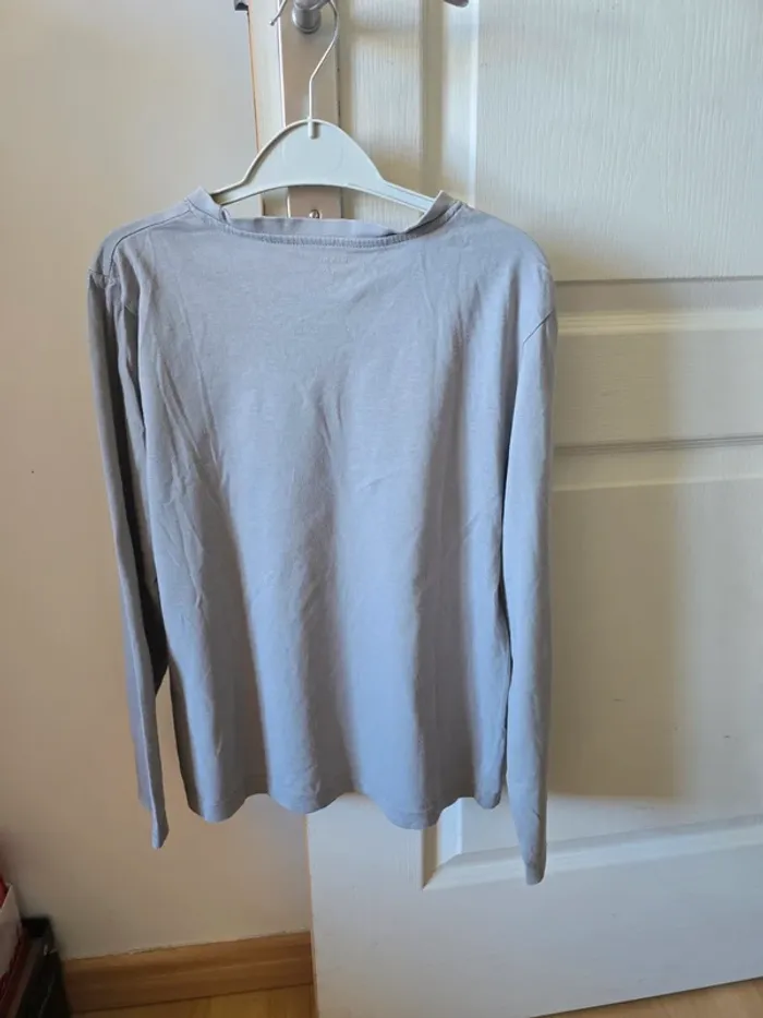 Tee-shirt Kiabi taille 12 ans très bon état - photo numéro 2