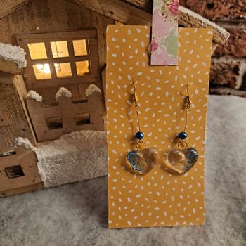 Boucles d'oreilles pendante en résine fleur séché véritable