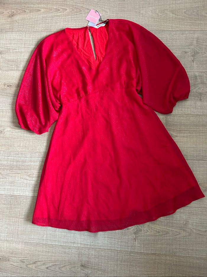 Robe rouge et argentée neuve Naf Naf taille 36 - photo numéro 7