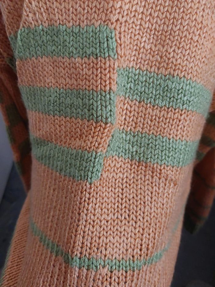 Pull tricoté main taille 8 ans - photo numéro 3