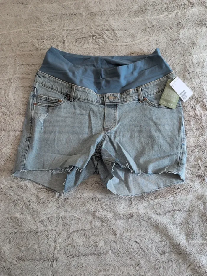 Short de grossesse. H&M . Taille L. Neuf