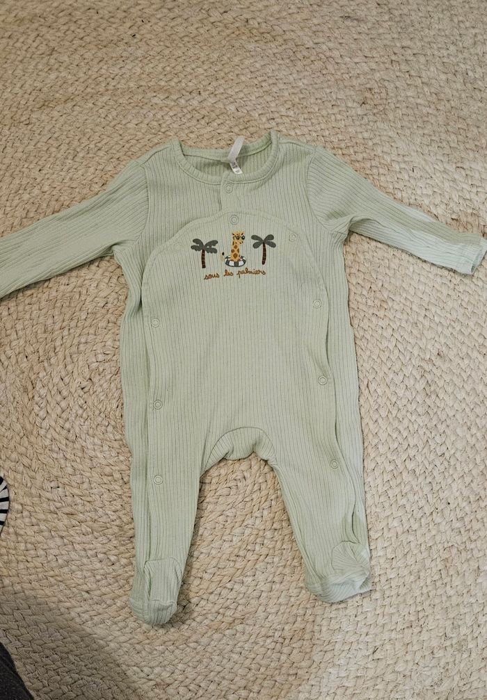 Lot 2 pyjamas fins 3 mois - photo numéro 4