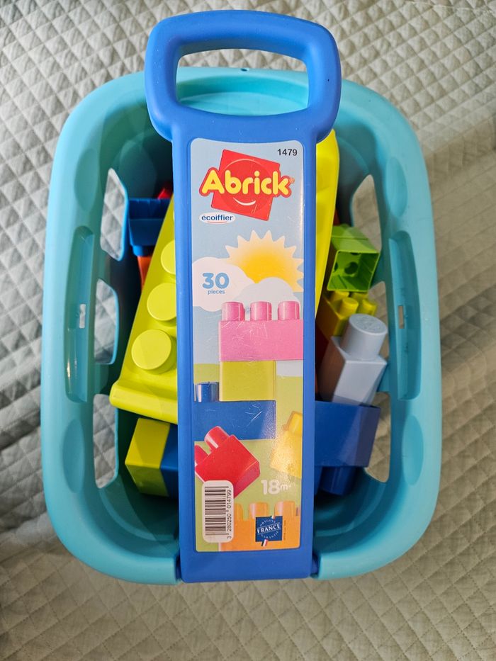Abrick chariot sur roulette bon état 39 cubes - photo numéro 2