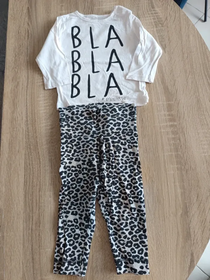 Ensemble haut t-shirt manches longues blanc Kiabi et legging imprimé léopard H&M bébé fille 6 mois
