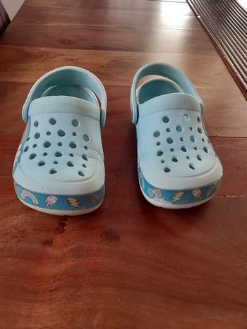 Crocs 26