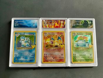 Triplette Pokémon 25 Ans Celebrations FR Gradée 9.5 CollectAura – Dracaufeu Florizarre Tortank – Set de Base