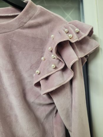 Pull colle rond taille 7 ans 