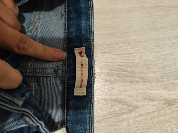 Jean 710 - photo numéro 2