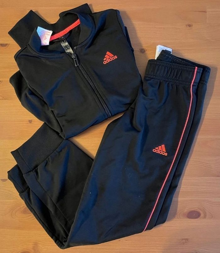 🤩😍🩷🩷 superbe Survetement ADIDAS 8 ans fille 🩷🩷🤩😍