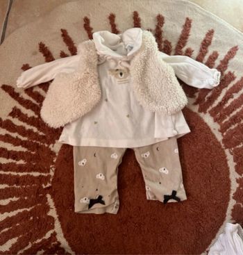 Ensemble marèse taille 1 mois neuf