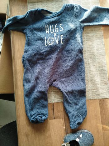 Vends pijama taille 3 mois