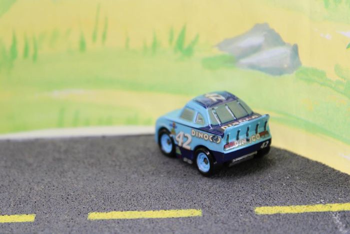 Disney Pixxar cars mini racer Cal Weather - photo numéro 3
