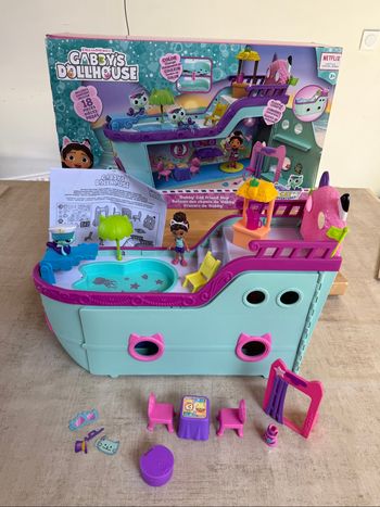 Bateau Gabby Chat