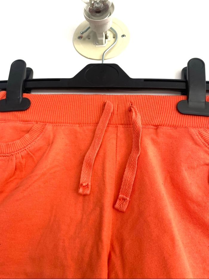 Short orange fille  «  sans marque «  5 ans - photo numéro 3