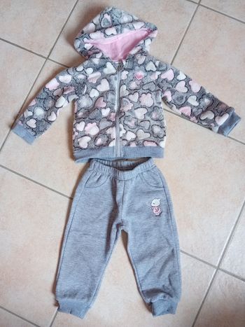 Ensemble survêtement 12/18 mois