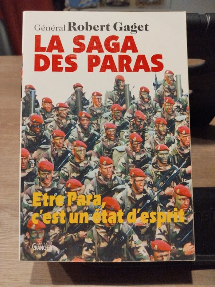 Livre la saga des paras